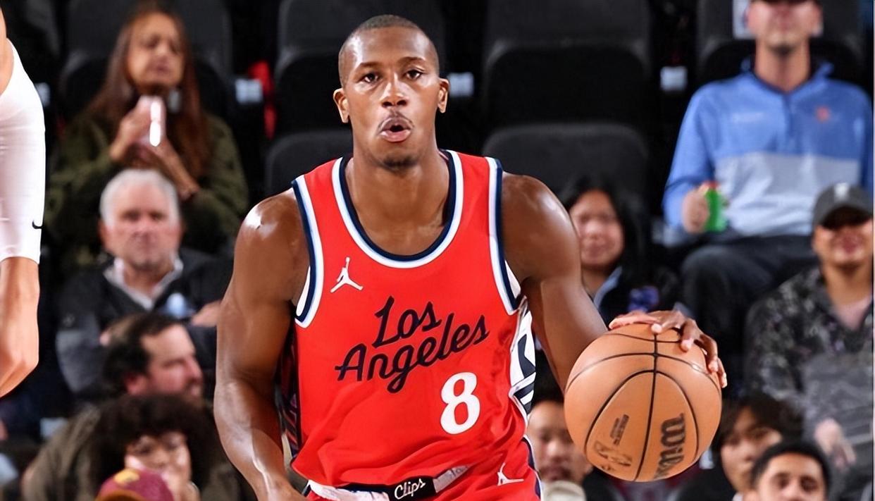 爱游戏推荐2025快船新秀表现惊艳，全场观众掌声不断，您的大小可是之后.