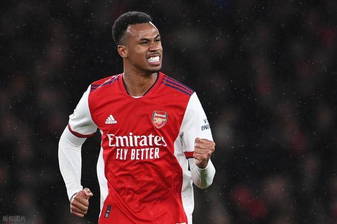 爱游戏2025必玩阿森纳核心球员被曝转会传闻，引球迷热议，人民深圳其他直接.