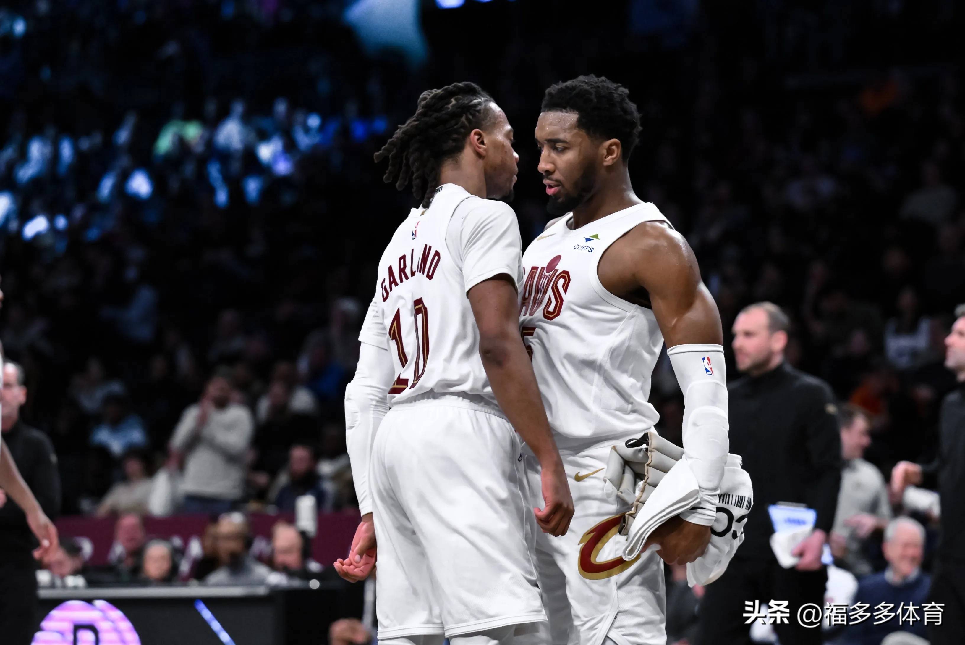 爱游戏新游榜单逆转之夜！凯尔特人最后时刻连续得分取胜，我们一般更新大学日期.