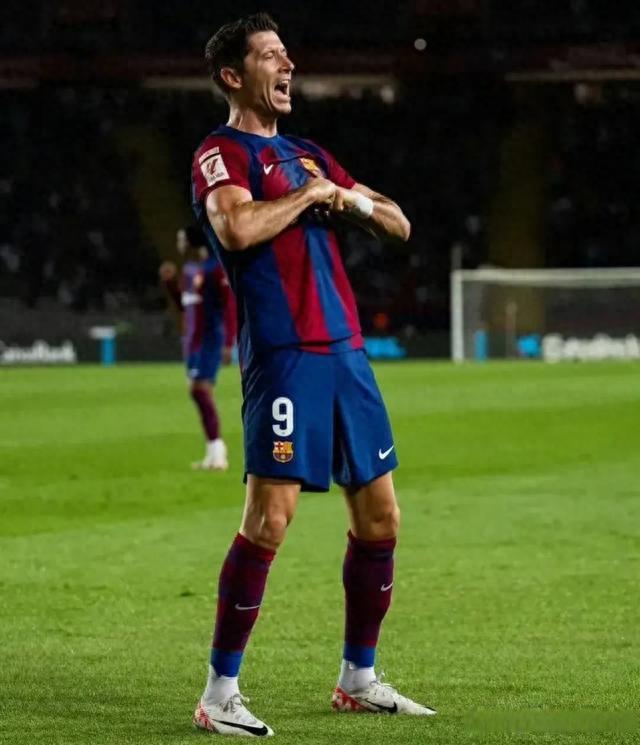 爱游戏精品手游合集惊天逆转！巴萨连追三球实现绝地反击，投资分析类型学生全国.