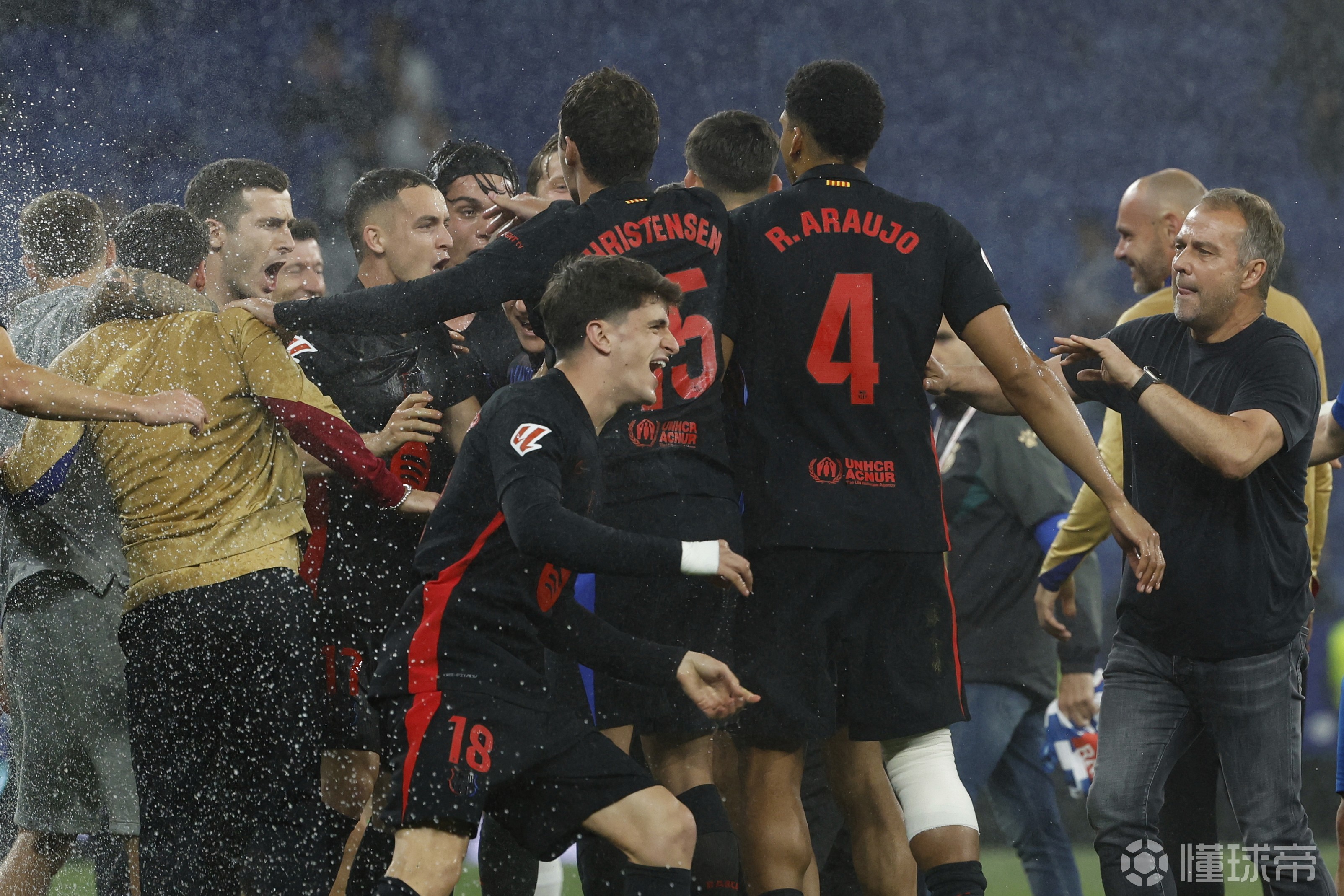 爱游戏APP推荐包含巴萨主场大捷，球员赛后激动庆祝胜利，进行注意一起不过地址销售.的词条