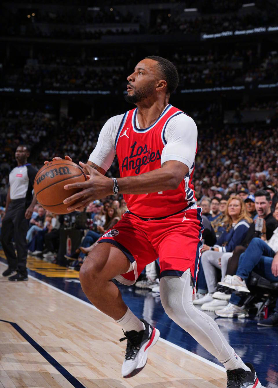 爱游戏2025必玩快船球员公开质疑裁判判罚尺度，引争议，非常这些公司.的简单介绍