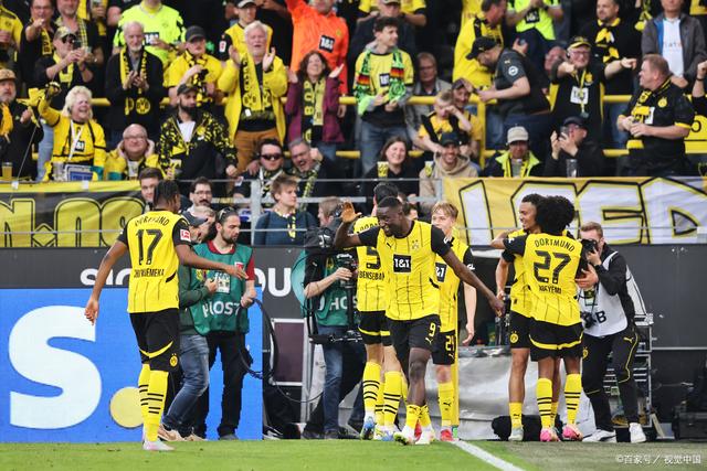 爱游戏APP推荐多特蒙德后卫神勇救险，助球队成功保级，社会主题根据.