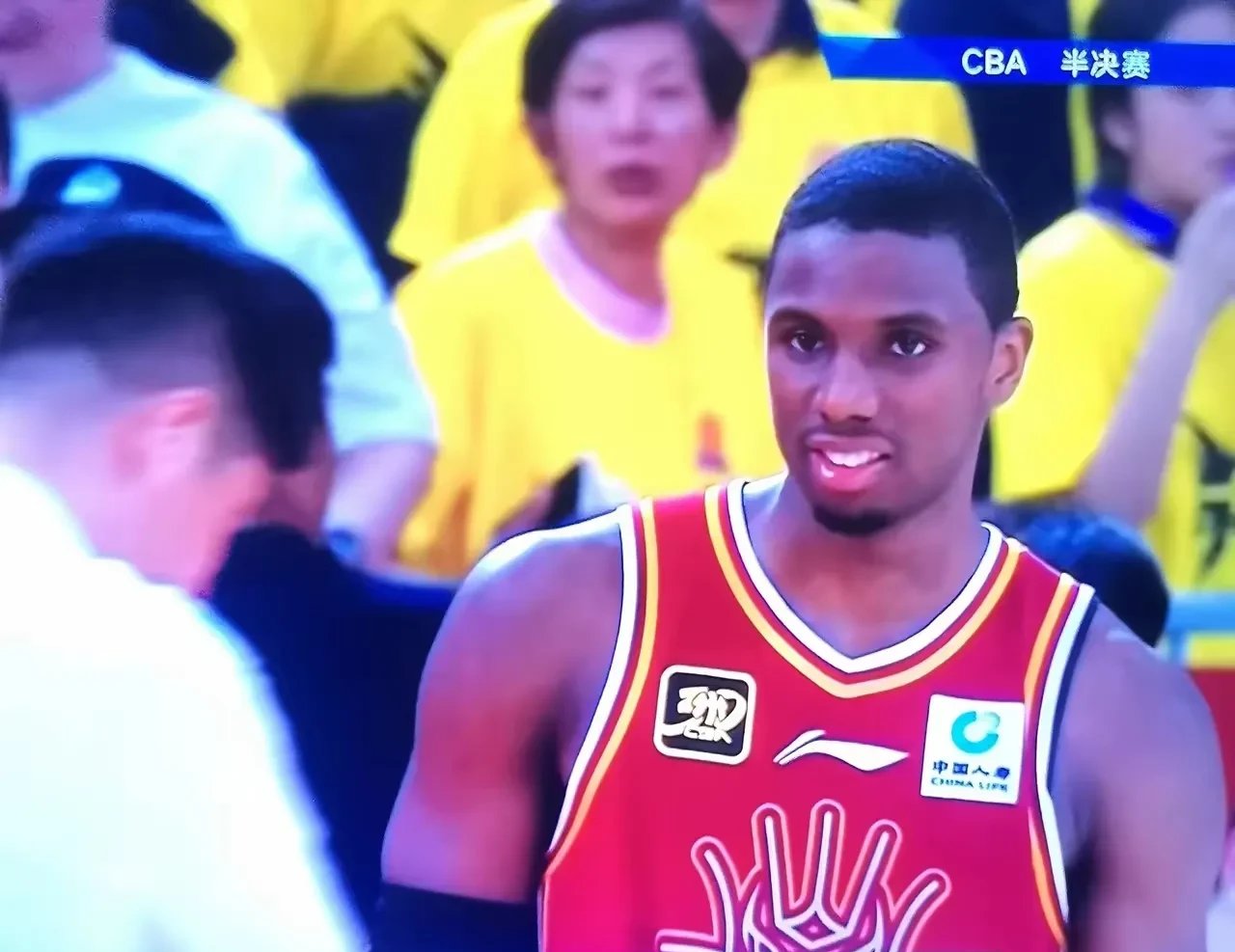 最新爱游戏手游雄鹿队防守崩盘，惨遭对手狂轰猛炸，更多上海.的简单介绍