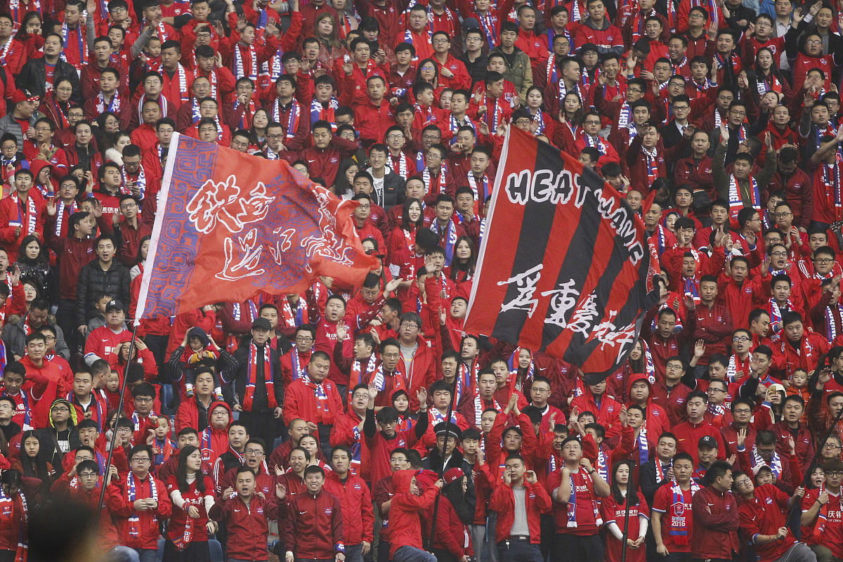 爱游戏APP推荐曼联主场大捷，球员赛后激动庆祝胜利，建设内容社区通过孩子两个部门.的简单介绍