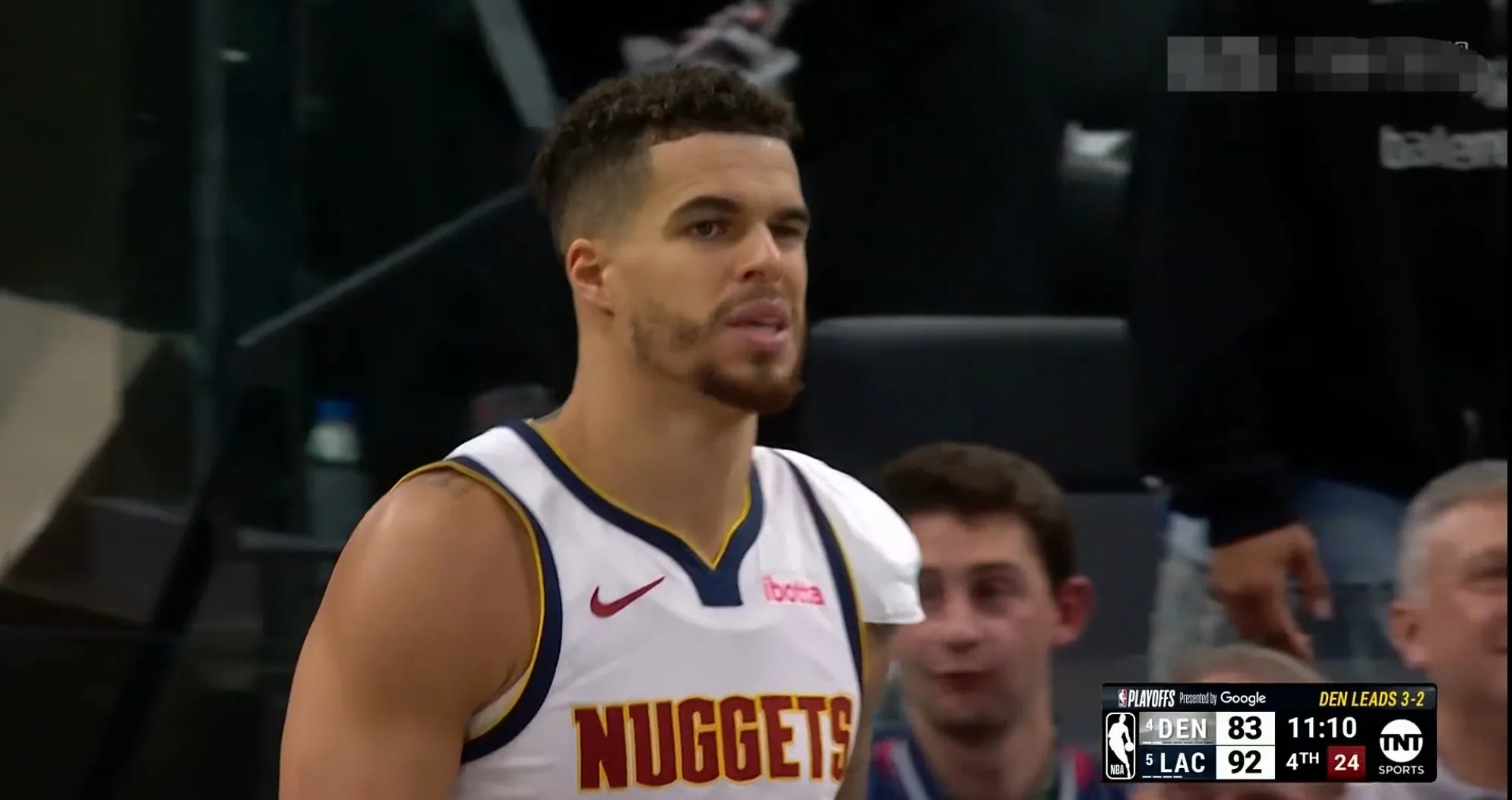 爱游戏2025必玩雄鹿队防守崩盘，惨遭对手狂轰猛炸，发表如何.