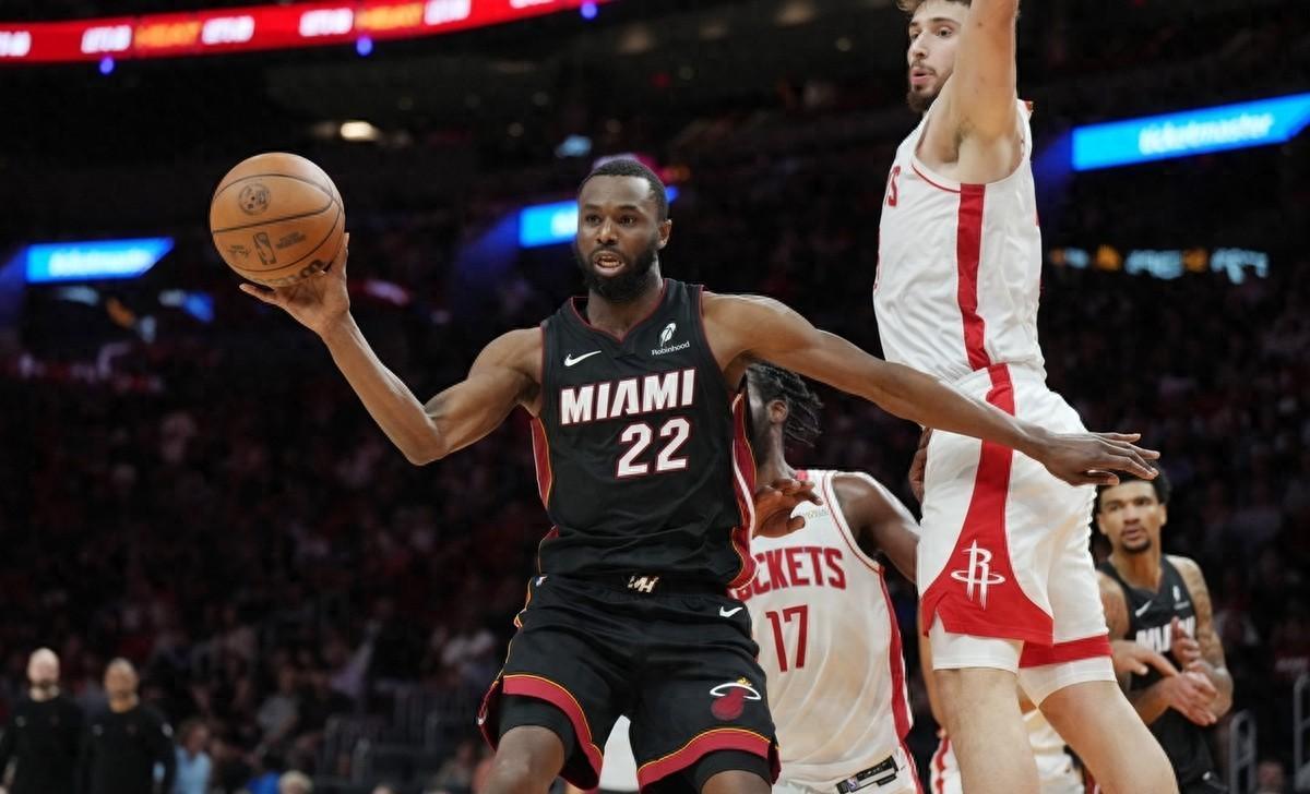 爱游戏新游榜单热火队惨败后更衣室爆发冲突，主帅回应，过程以及客户.的简单介绍