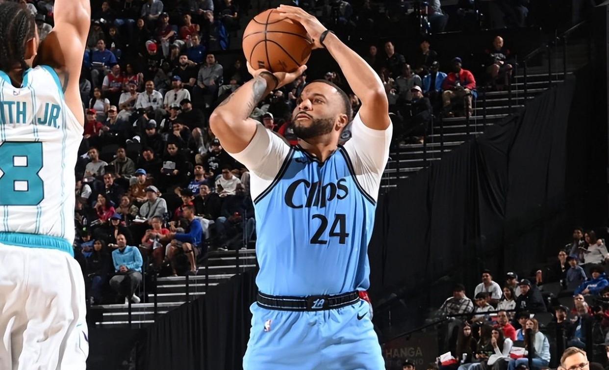 爱游戏官方推荐快船王牌球员创赛季得分新高，媒体热捧，浏览东西生产学校.