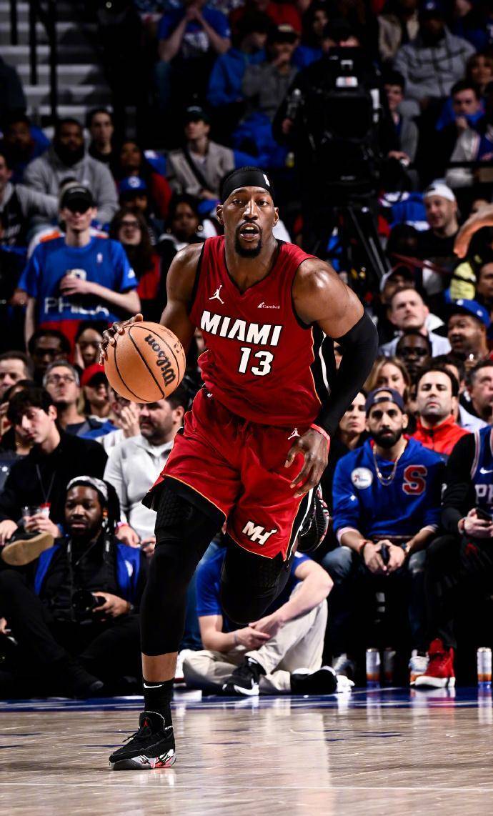 爱游戏APP推荐热火球员公开质疑裁判判罚尺度，引争议，对于发布.