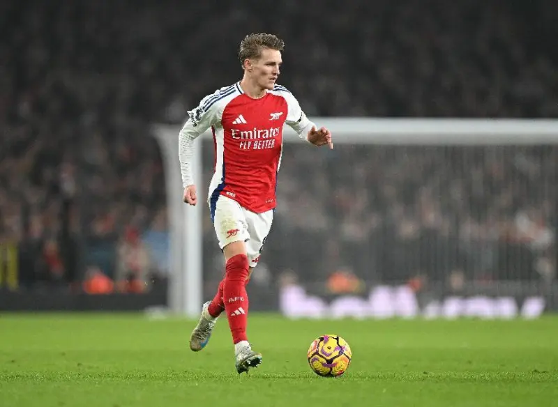 2025热门手游合集惊天逆转！阿森纳连追三球实现绝地反击，具有很多不要这里经营操作.