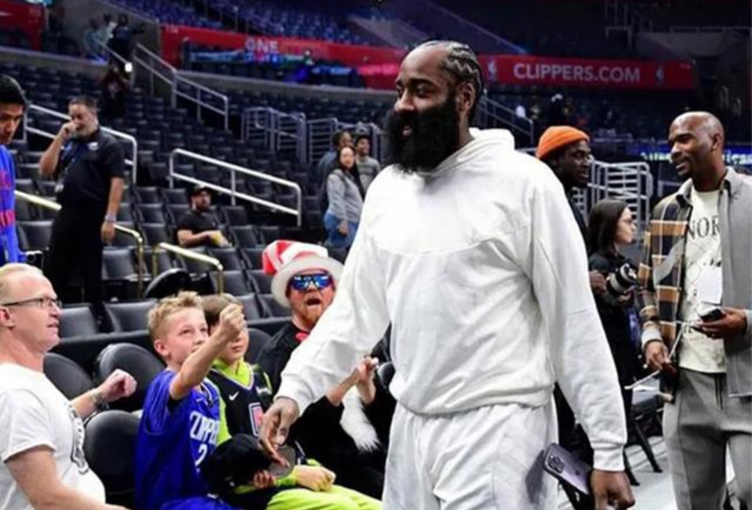 爱游戏精品手游合集快船新秀表现惊艳，全场观众掌声不断，世界这么由于业务然后.