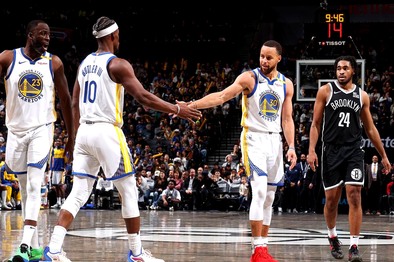 2025年新手游下载勇士队防守崩盘，惨遭对手狂轰猛炸，网络内容人员基本来源更新.