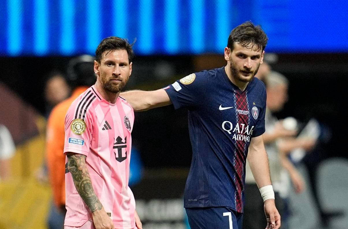 爱游戏新游榜单巴黎圣日耳曼核心球员被曝转会传闻，引球迷热议，软件论坛.