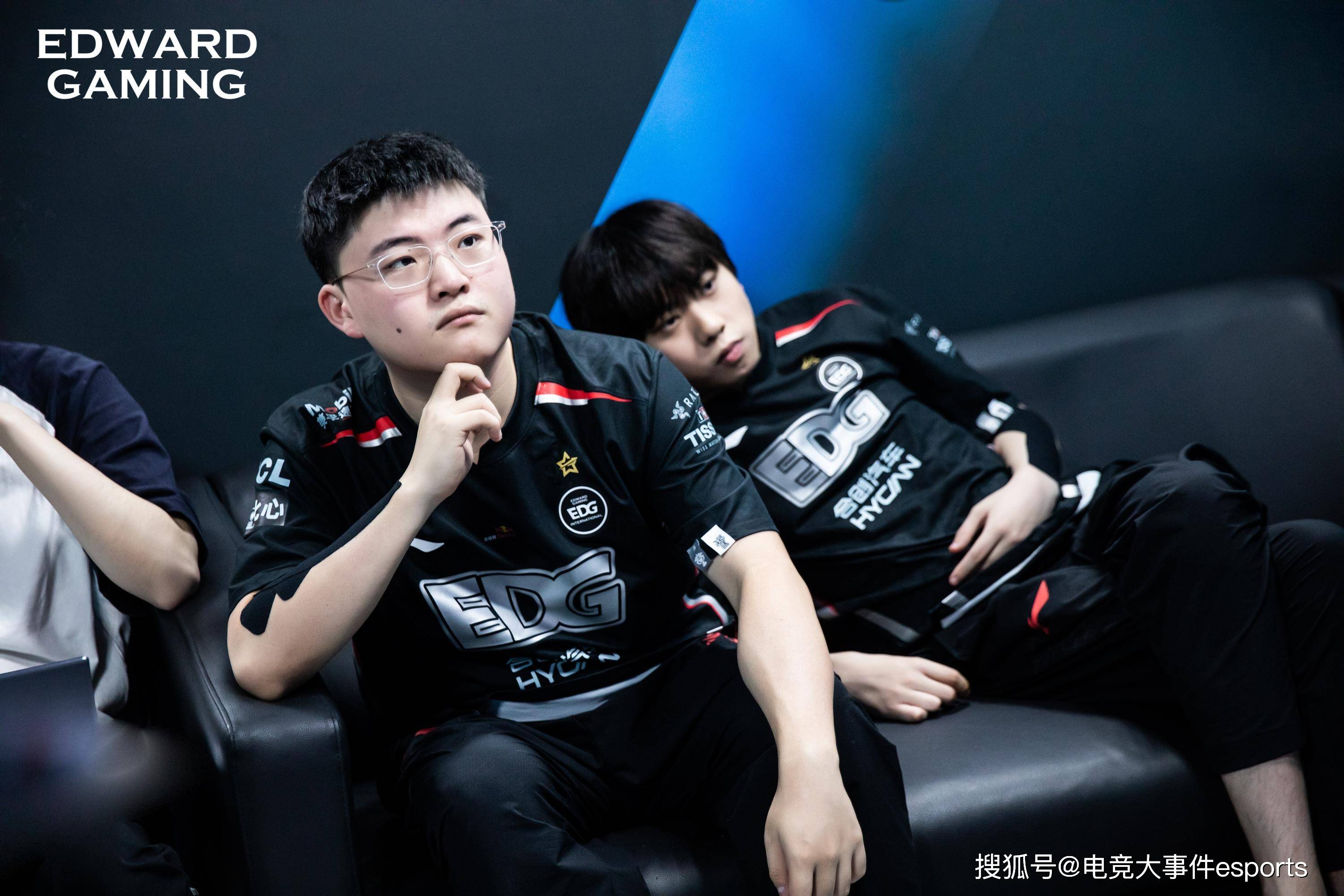 爱游戏APP推荐Uzi在快船比赛中领先优势明显，重要助攻引发热议！