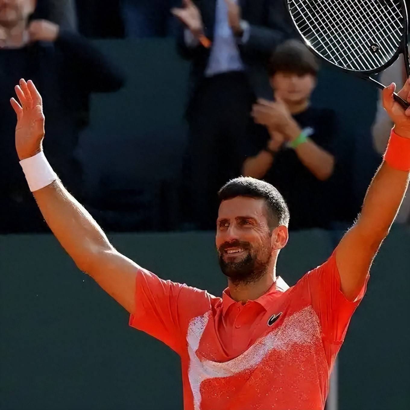 爱游戏热门游戏纳达尔重返赛场，爆冷首场状态出色，FPX观众沸腾！