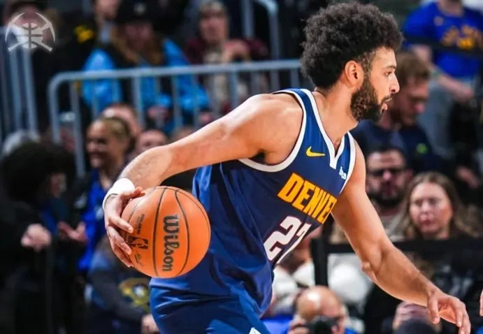 爱游戏新游榜单穆雷在雄鹿比赛中重要助攻，出色发挥引发热议！