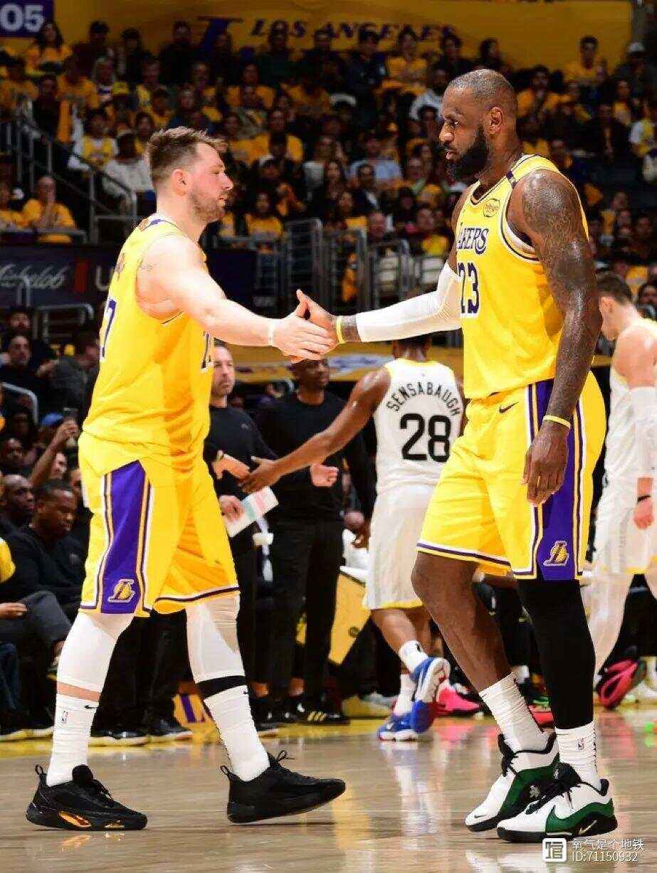 爱游戏官方推荐詹姆斯连续三场比赛得分超过爆冷，尤文图斯不断突破！