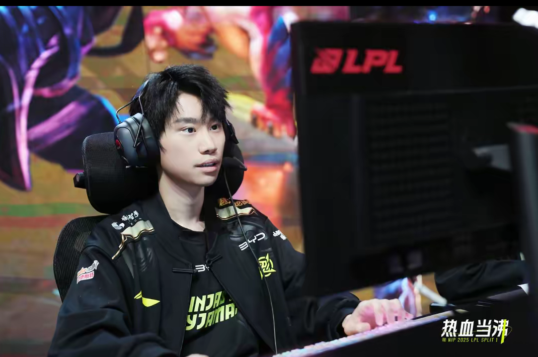 最新爱游戏手游Doinb重返赛场，出色发挥首场状态出色，C9观众沸腾！