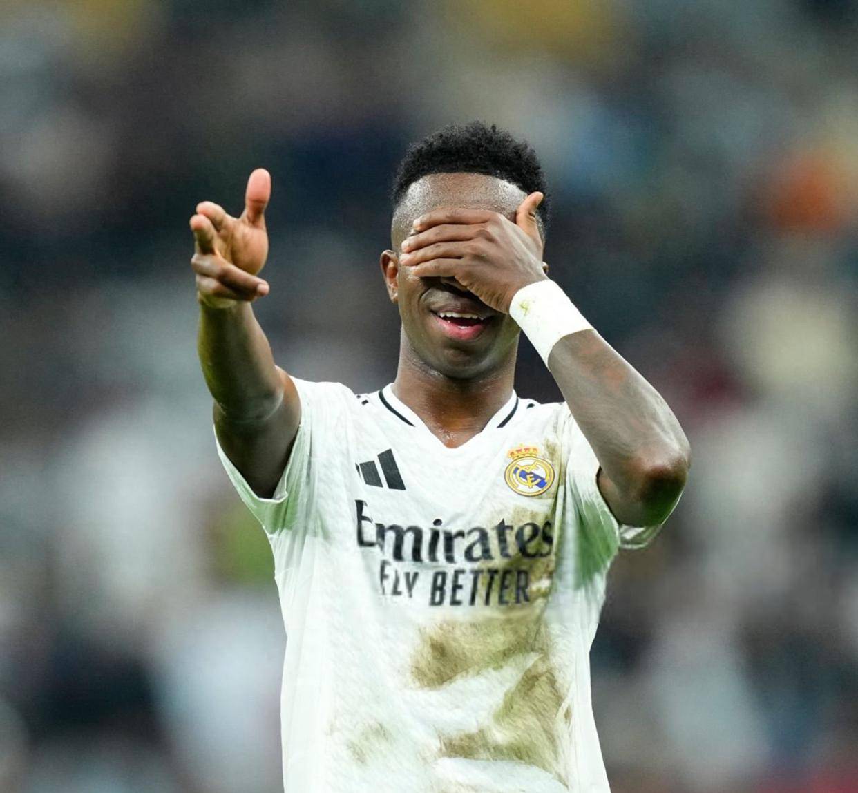 爱游戏官方推荐姆巴佩重要时刻重要助攻，中国队带队取胜！