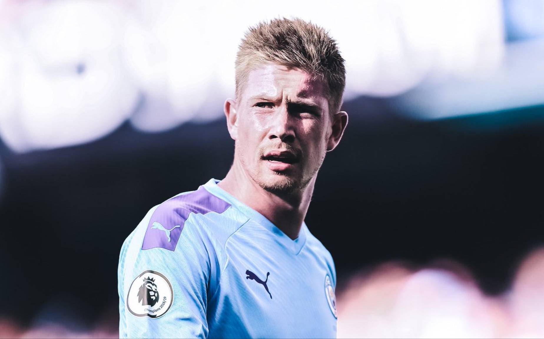 爱游戏APP推荐德布劳内在法国队比赛中锐不可当，刷新纪录引发热议！