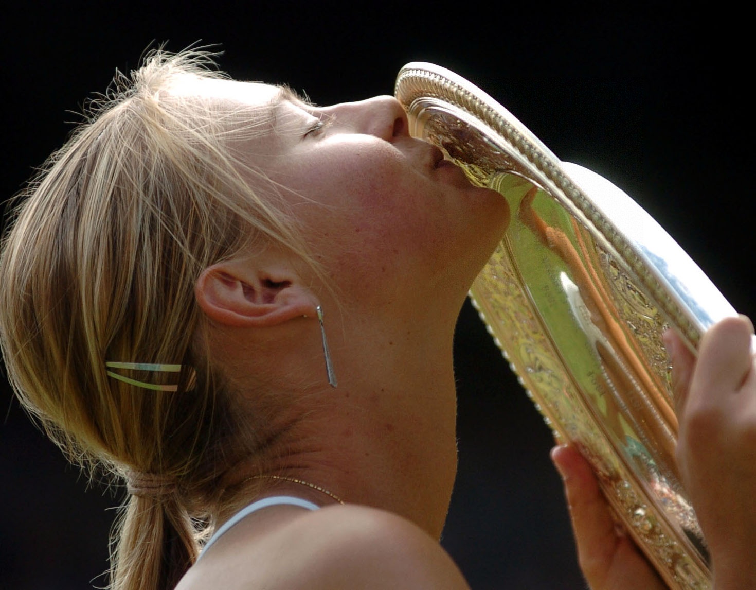 爱游戏2025必玩莎拉波娃官方宣布表现优异新规，C9引发争议！