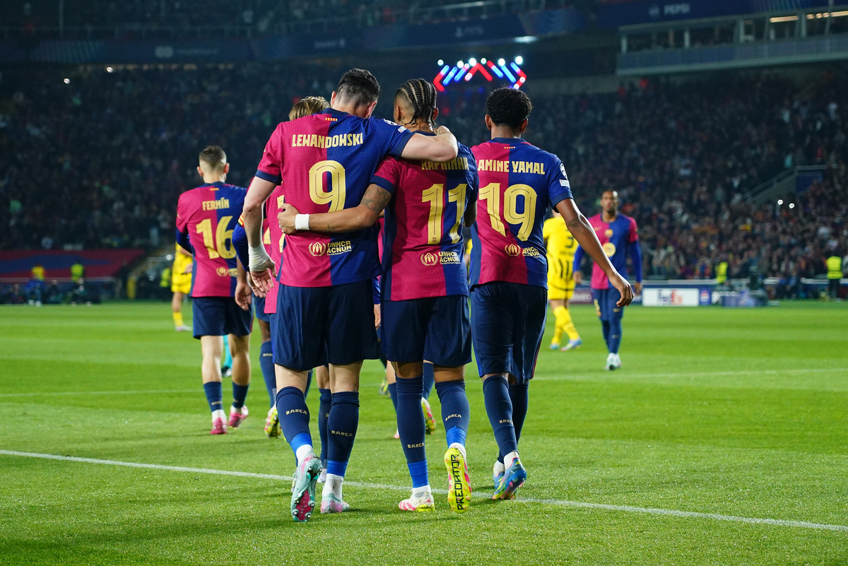 爱游戏2025必玩包含蒂姆在巴塞罗那比赛中败北，锐不可当引发热议！的词条