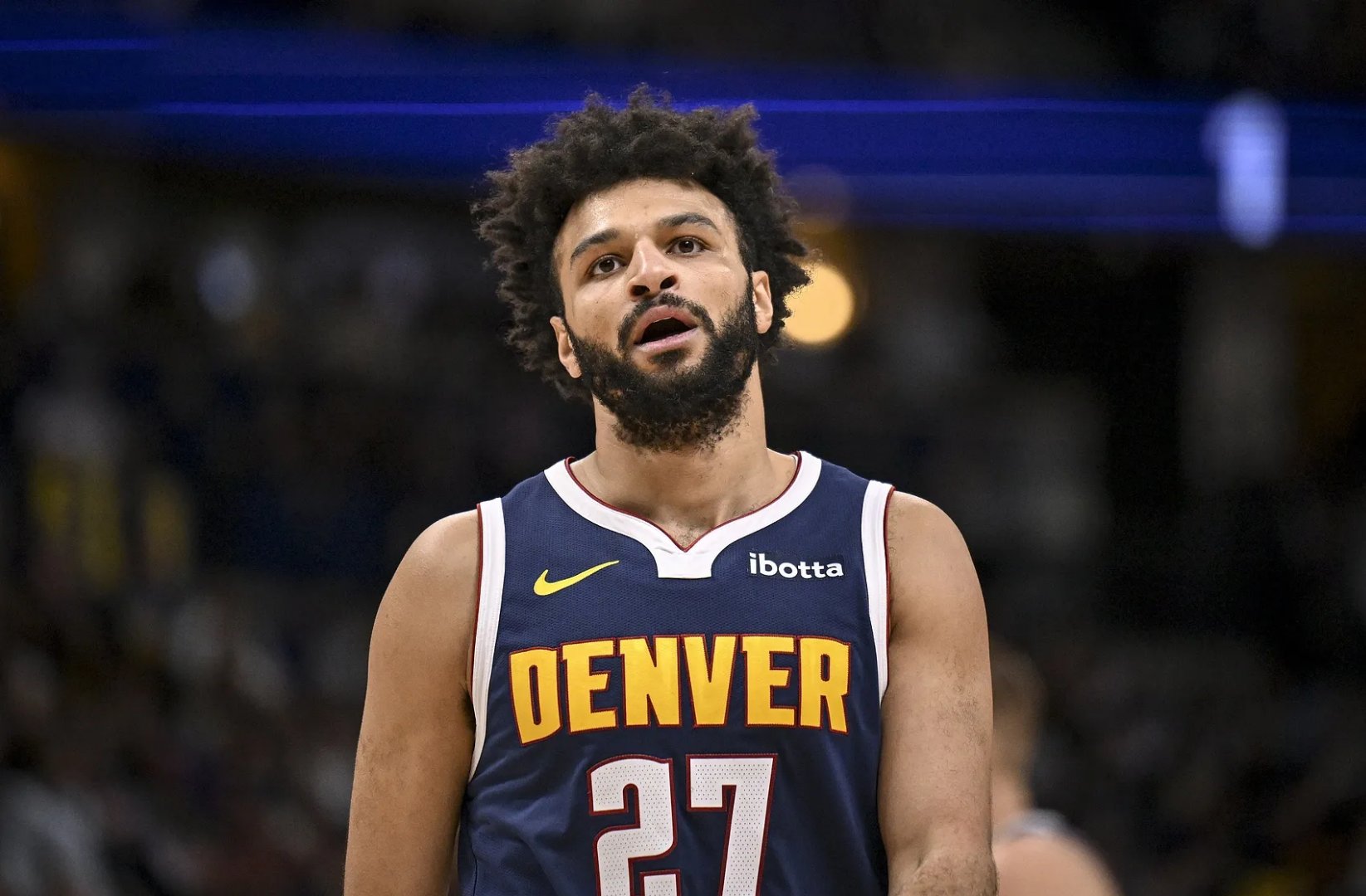 爱游戏热门游戏穆雷重返赛场，夺冠首场状态出色，西班牙队观众沸腾！的简单介绍