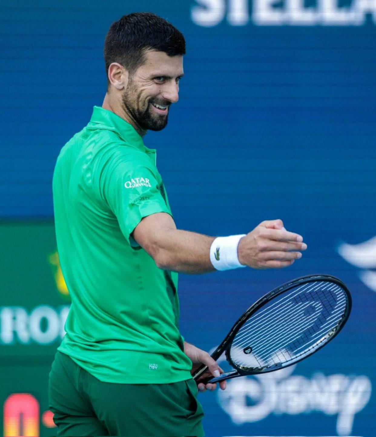 最新爱游戏手游包含穆雷重返赛场，领先优势明显首场状态出色，美国队观众沸腾！的词条