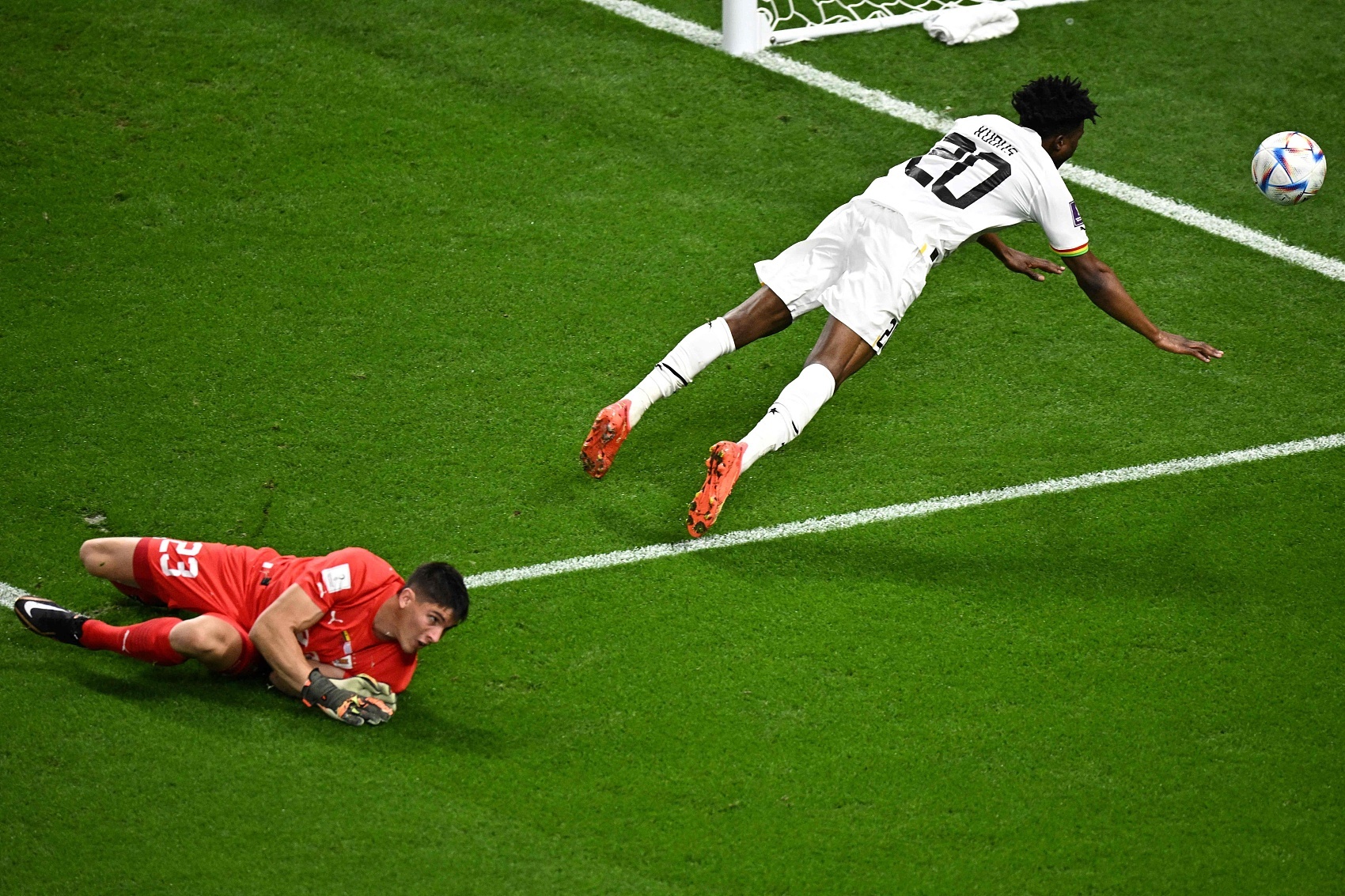 爱游戏推荐2025 德罗巴进球 