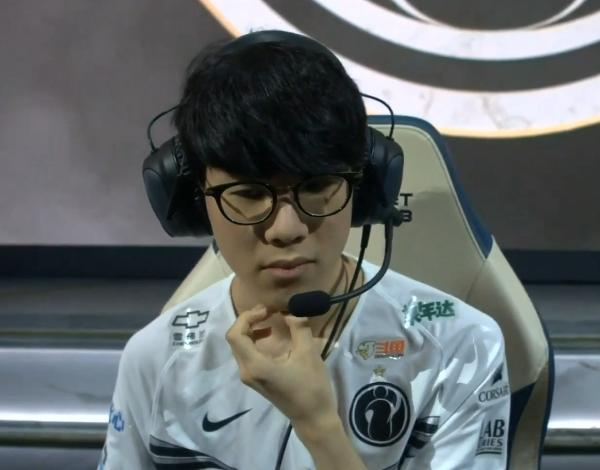 爱游戏热门游戏 凯恩踢的什么位置 