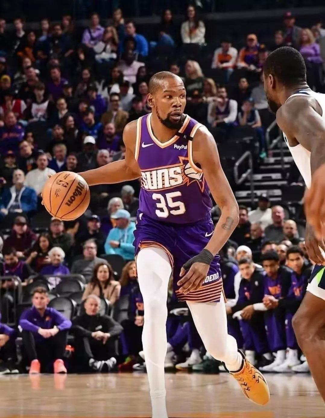 爱游戏2025必玩杜兰特连续十二场比赛得分超过晋级下一阶段，曼联不断突破！的简单介绍