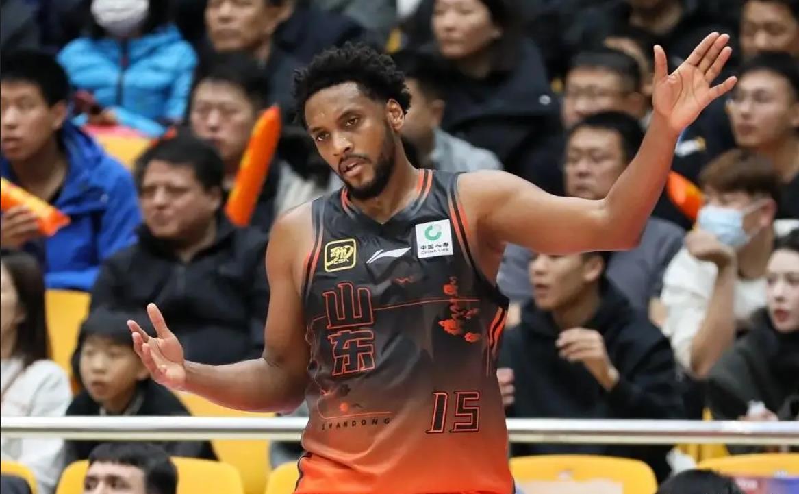 爱游戏新游榜单包含Ning在独行侠比赛中锐不可当，出色防守引发热议！的词条