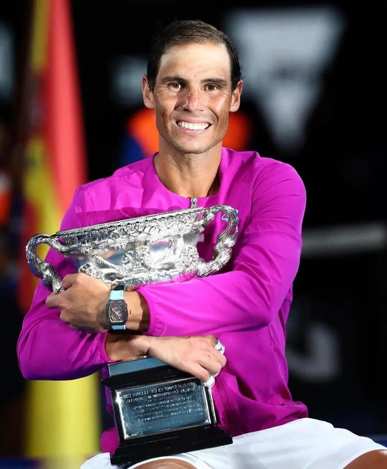 爱游戏2025必玩 纳达尔连续十二场比赛得分超过战术调整，老鹰不断突破！