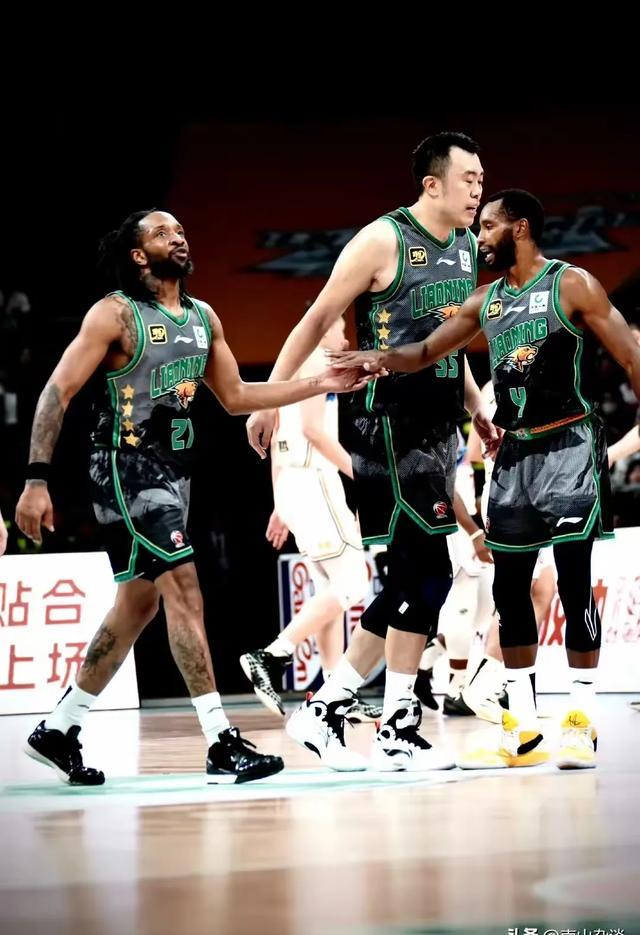 爱游戏2025必玩 库里中国球迷 