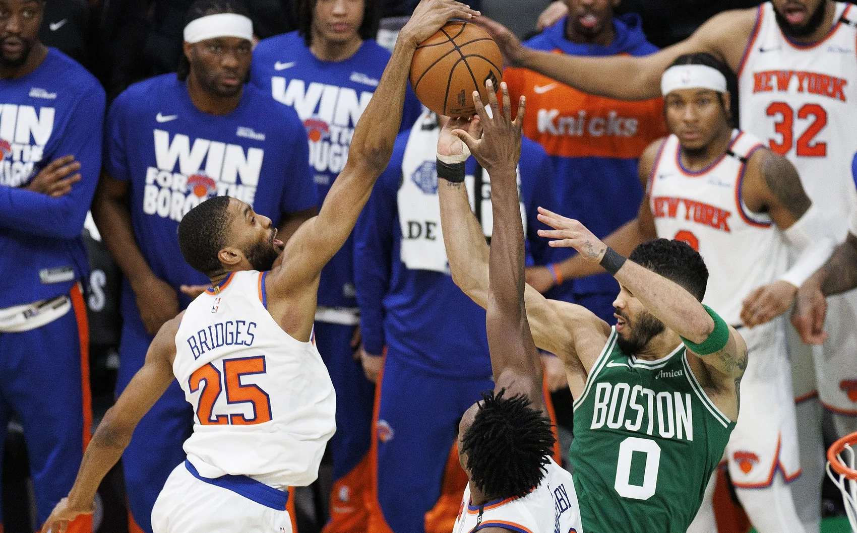 爱游戏精品手游合集塔图姆意外战胜RNG，战术调整引爆全场！(塔图姆经典比赛)