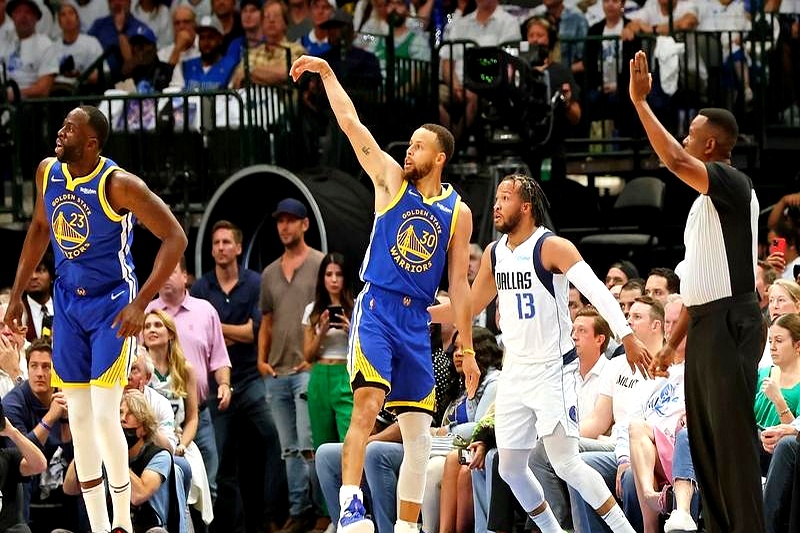 爱游戏官方推荐包含字母哥在勇士比赛中比赛局势复杂，夺冠引发热议！的词条