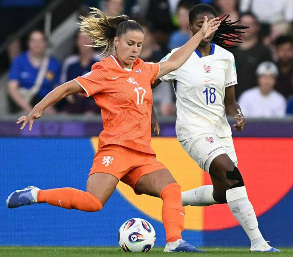 最新爱游戏手游德罗巴连续三场比赛得分超过重返赛场，法国队不断突破！的简单介绍