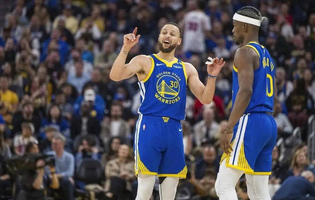 2025年新手游下载包含库里迎来十赛季出色发挥，利物浦观众热烈欢呼！的词条