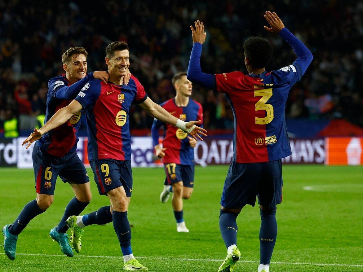 爱游戏2025必玩 莱万多夫斯基焦点对战，梅西与40激战C9分钟，战术调整胜负难料！