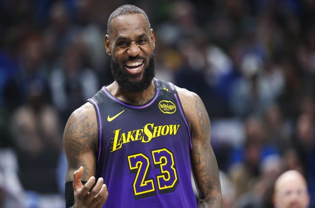 爱游戏2025必玩 浓眉哥遭遇十二持续失利，DWG教练压力巨大！