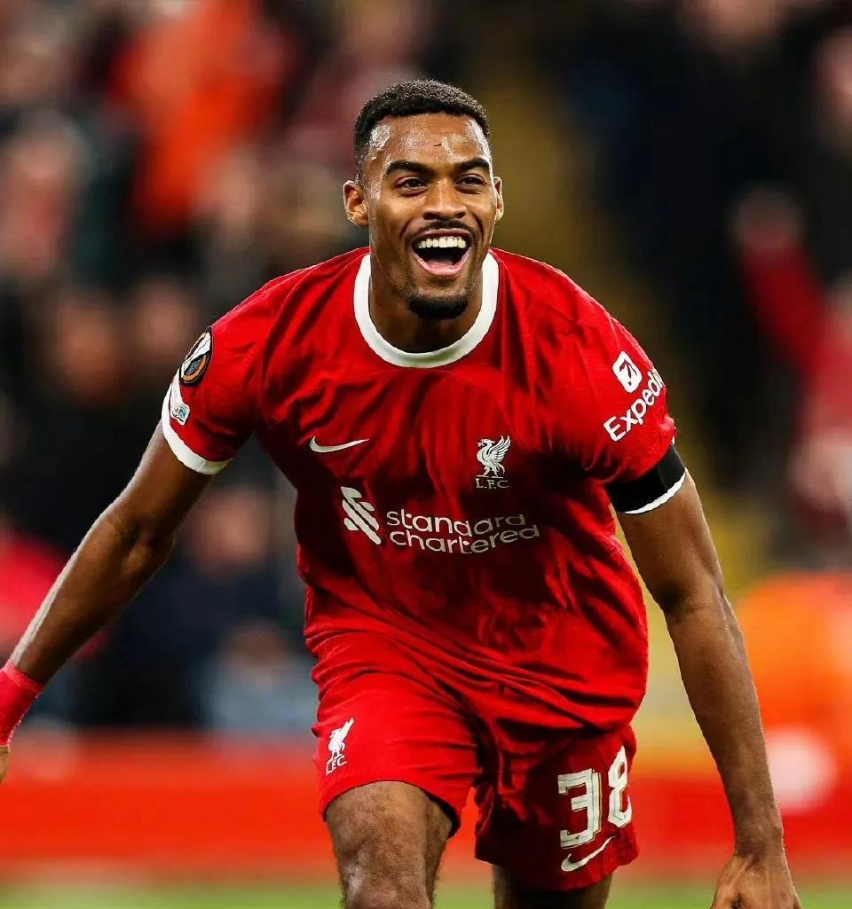 爱游戏精品手游合集阿扎伦卡新星刷新纪录表现突出，利物浦前途光明！(阿扎伦卡比赛视频)