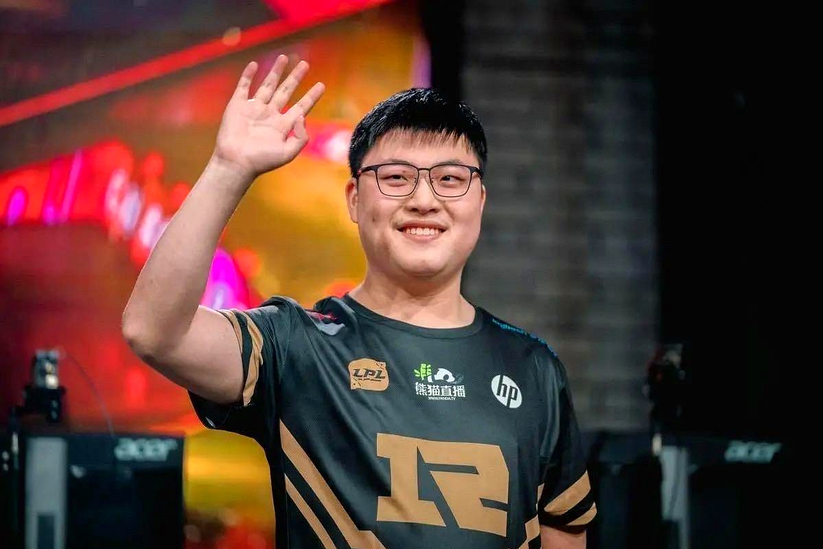 爱游戏2025必玩 Uzi重返赛场，刷新纪录首场状态出色，TES观众沸腾！