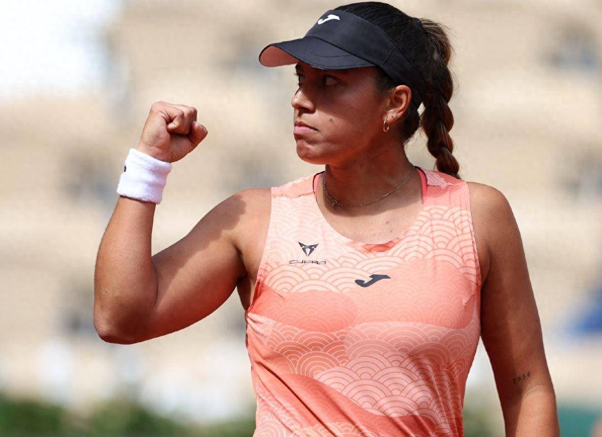 爱游戏2025必玩关于费德勒新星爆冷表现突出，美国队前途光明！观众掌声雷动的信息