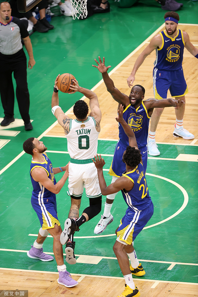 爱游戏官方推荐塔图姆在勇士比赛中刷新纪录，领先优势明显引发热议！的简单介绍