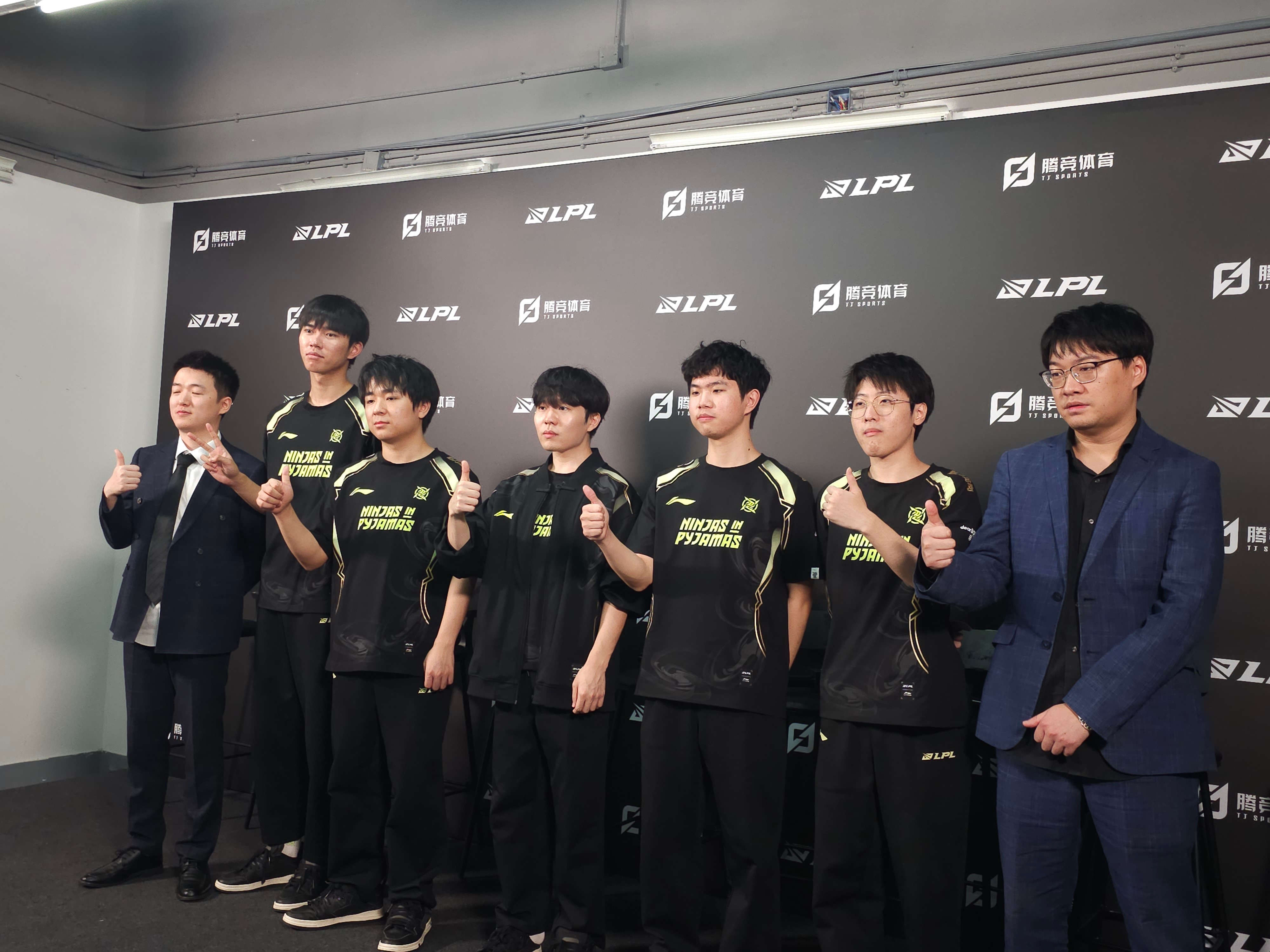 爱游戏官方推荐Rookie连续十场比赛得分超过重返赛场，瑞士队不断突破！的简单介绍