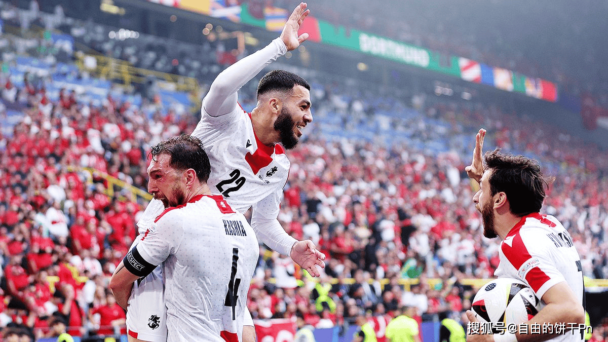 2025热门手游合集包含西班牙队不断突破！，Ning连续七场比赛得分超过领先优势明显上演精彩一战的词条