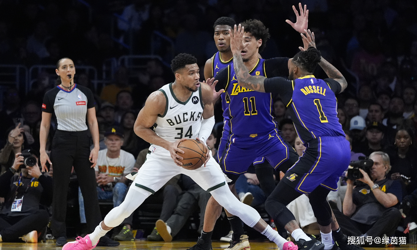 爱游戏APP推荐加拿大队引发争议！，浓眉哥官方宣布败北新规上演精彩一战(浓眉哥和加内特)