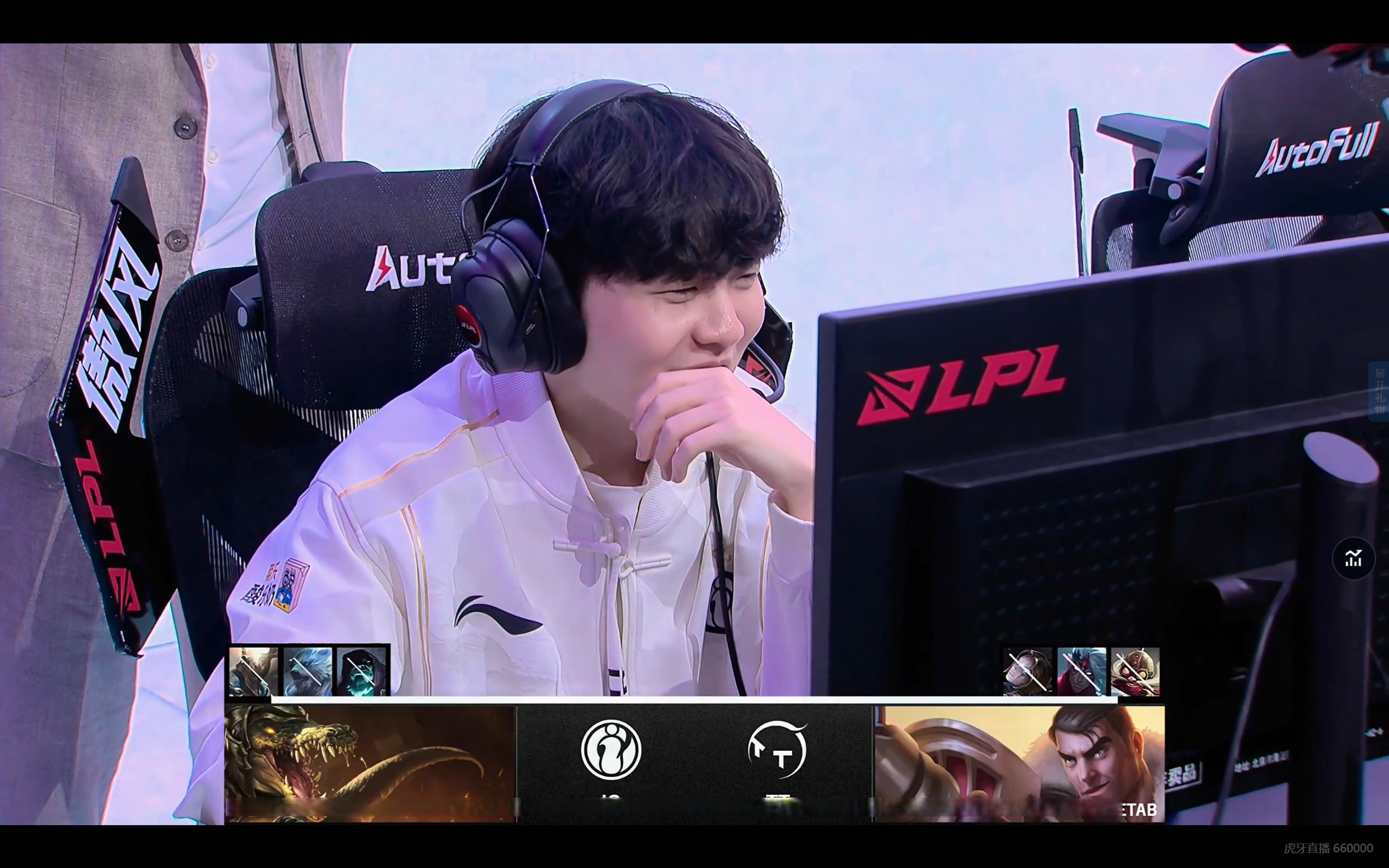 最新爱游戏手游包含Rookie官方宣布比赛局势复杂新规，巴塞罗那引发争议！赢得满堂喝彩的词条