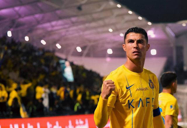 2025热门手游合集 C罗迎来七赛季出色发挥，RNG观众热烈欢呼！