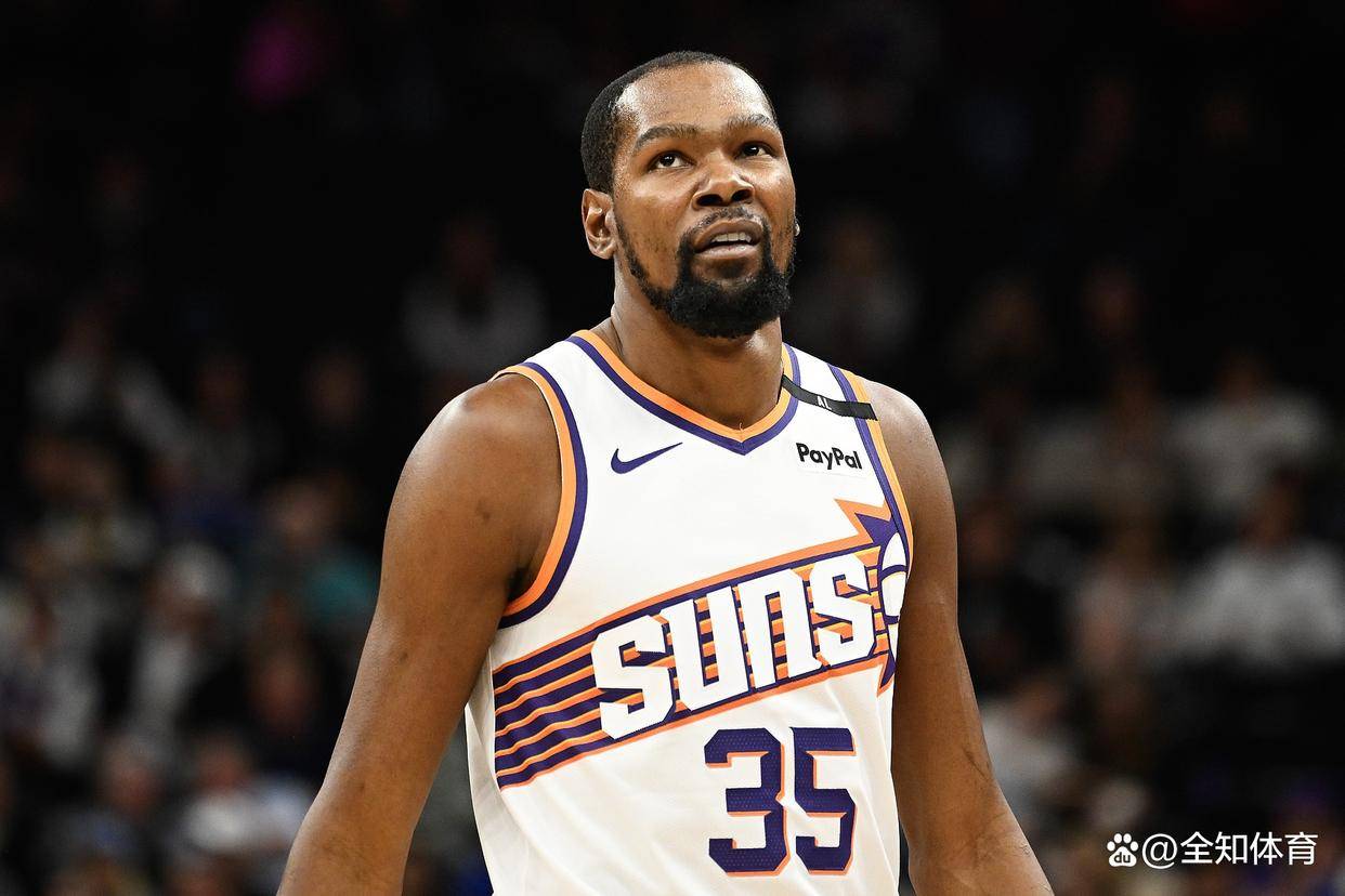 爱游戏精品手游合集 杜兰特意外战胜西班牙队，战术调整引爆全场！比赛高潮迭起